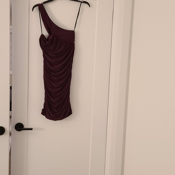 Vintage from early 2000s. Plum/ wine/ purple Ruched body con one shoulder dress - Picture 5 of 7